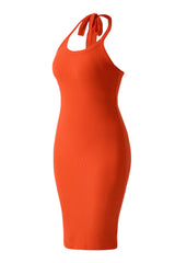 Selästä avoin laskostettu kaulushihnallinen minimekko, jossa sisäänrakennettu muotoiluvaate